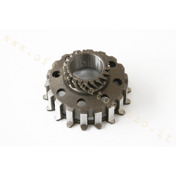 Pinion 20 meshes with primary Z Z67 - Z68 for clutch springs 8 Vespa - What