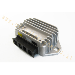 A voltage regulator with three wires for Vespa PX - PE - PK 12V 20A (rif.originale 161 639)