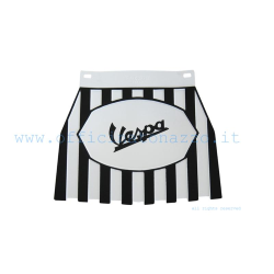 Mud flaps (written with "Vespa" in black) in the rubber model "Europa" black and white