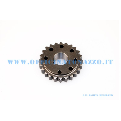 Pignone DRT Z 24 ingrana su primaria Z 69 (Ratio 2,88)denti dritti per Vespa 50 - Primavera - ET3